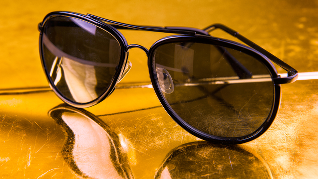 Illustration for article titled 6 Pairs Of Aviator Sunglasses You Can Wordlessly Hand Mom For Mother’s Day If Things Are Like That Right Now
